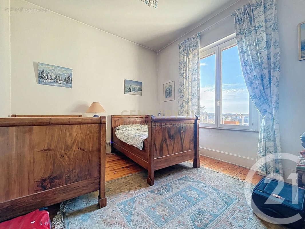 Maison à BOURGOIN-JALLIEU