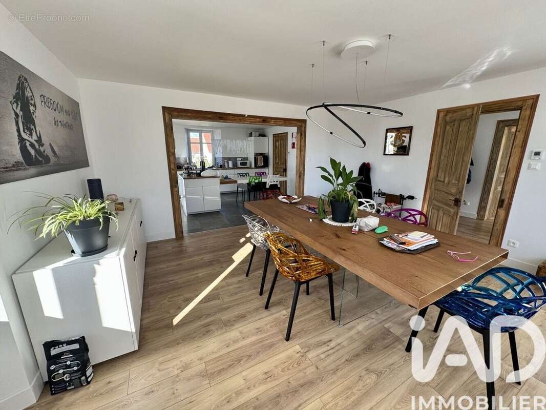 Photo 3 - Maison à MONTREUX-CHATEAU