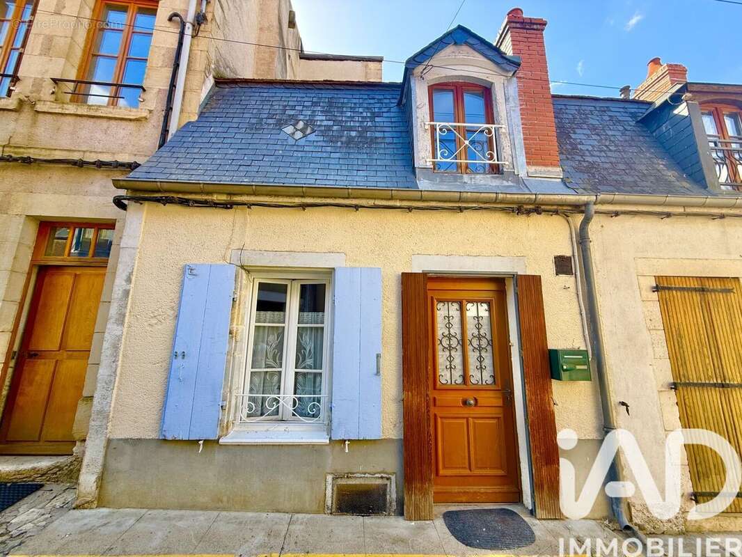 Photo 2 - Maison à LA CHARITE-SUR-LOIRE