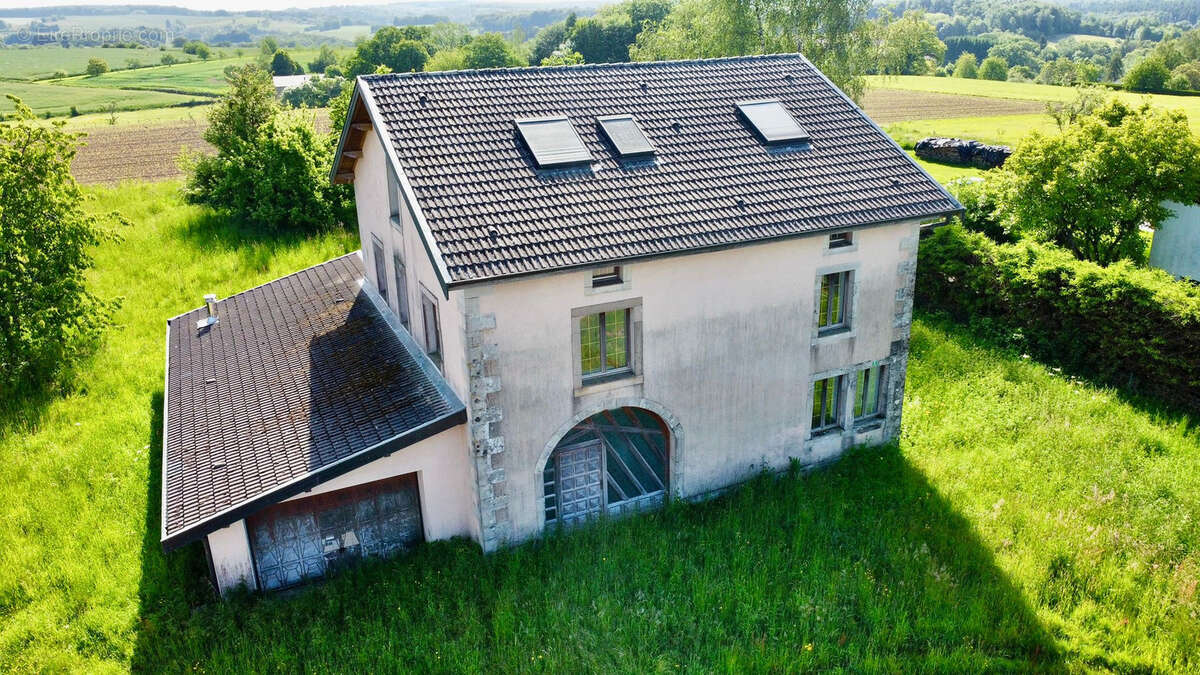 Maison à LE CLERJUS