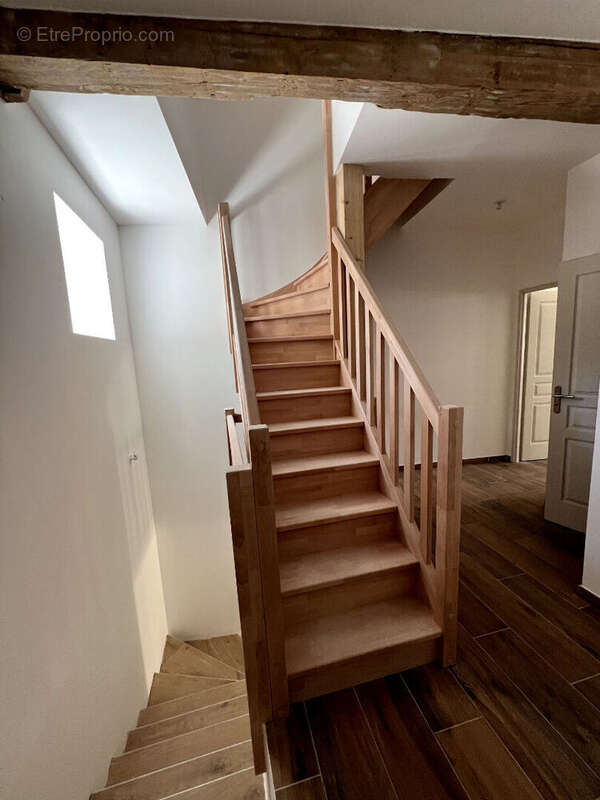 Appartement à BYANS-SUR-DOUBS