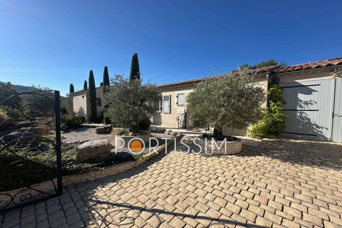 Maison à CASTELLANE