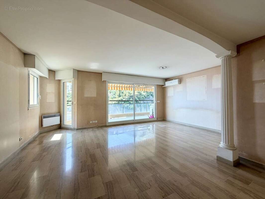 Appartement à BEAUSOLEIL