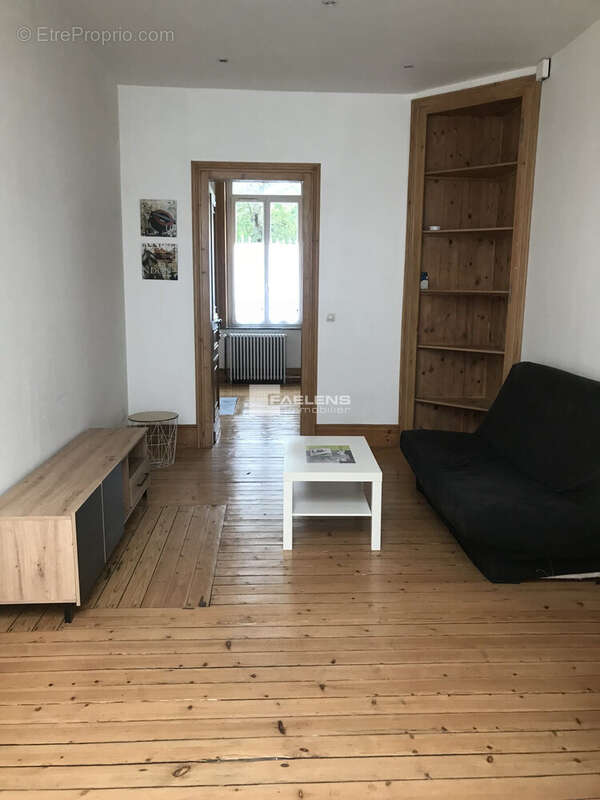 REZ DE CHAUSSEE