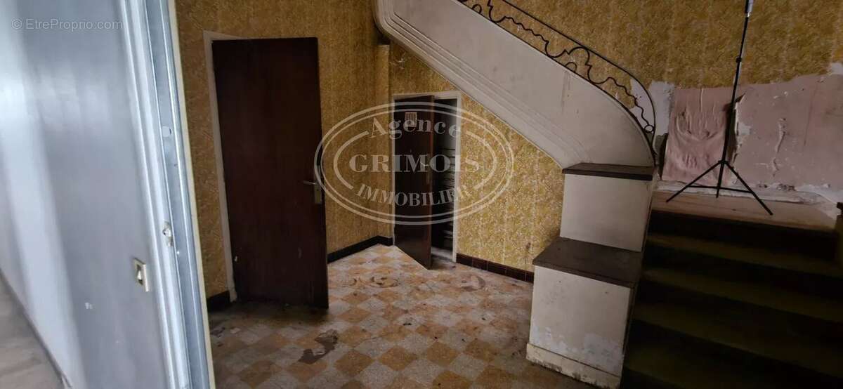 Appartement à LEZIGNAN-CORBIERES