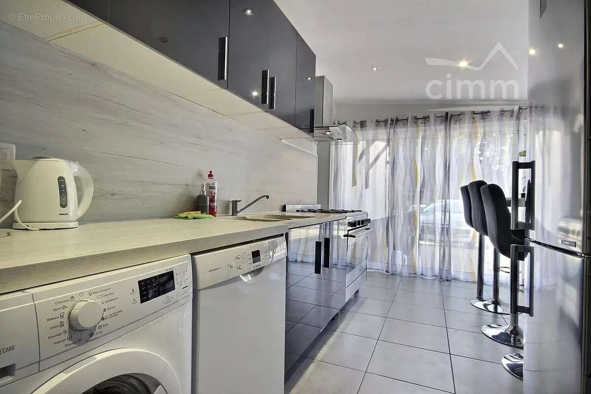 Maison à MONTELIMAR