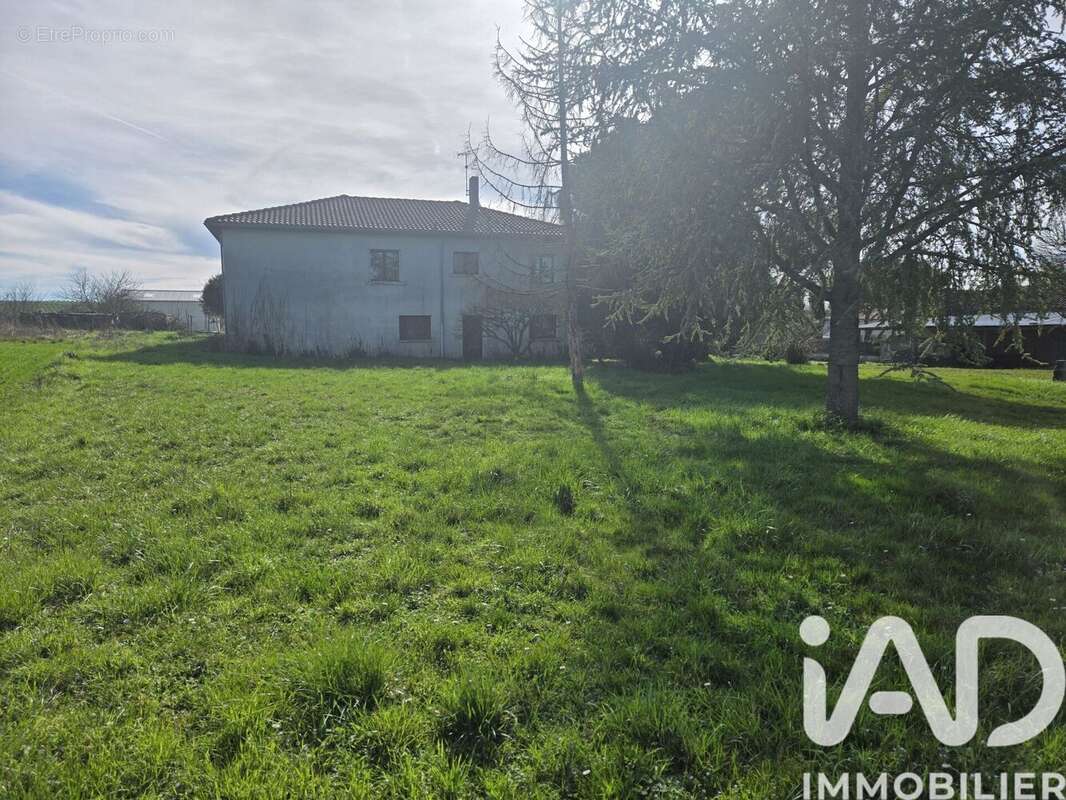 Photo 2 - Maison à BARRET