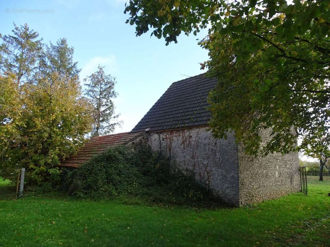 Maison à SAINT-SYMPHORIEN