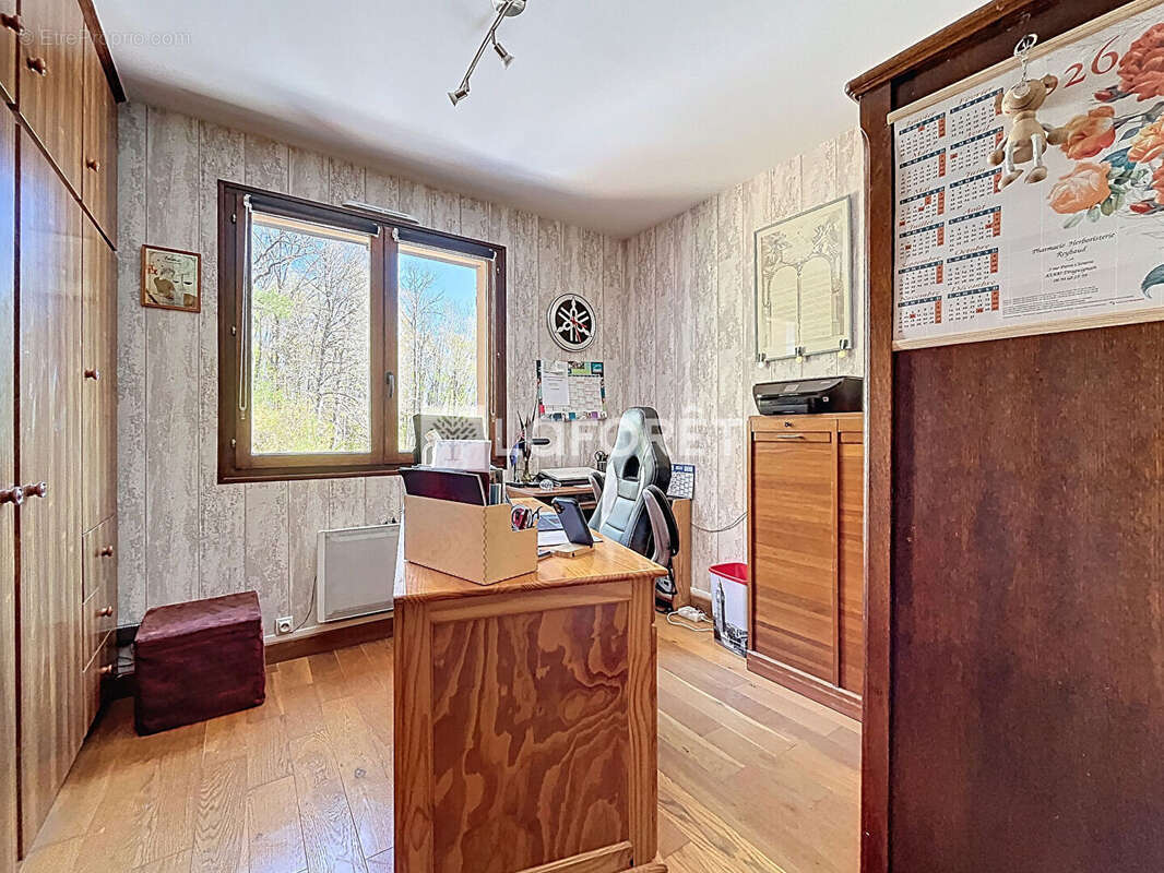 Maison à NEUILLY-SUR-SUIZE