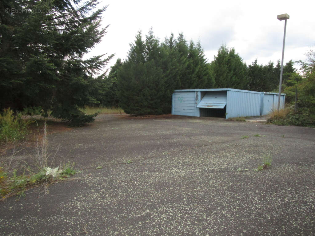 Commerce à PAULHAGUET