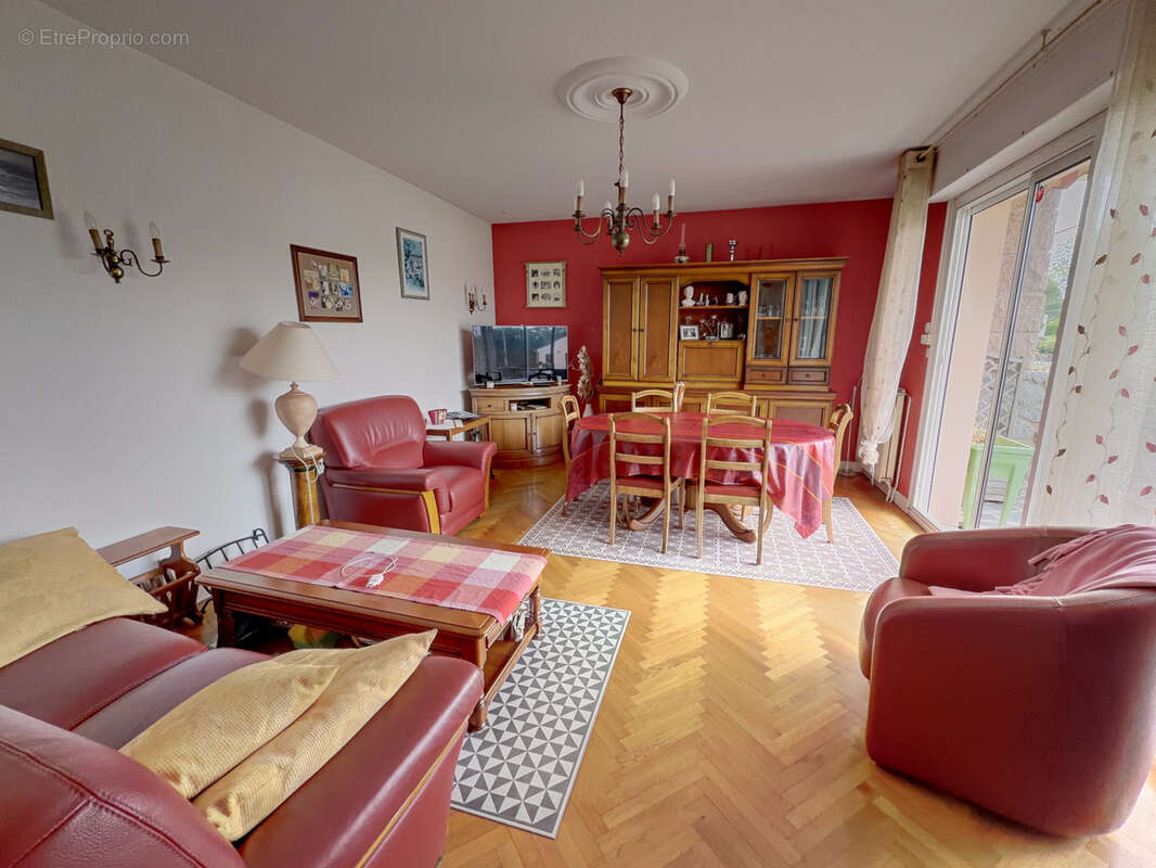 Maison à CAMORS