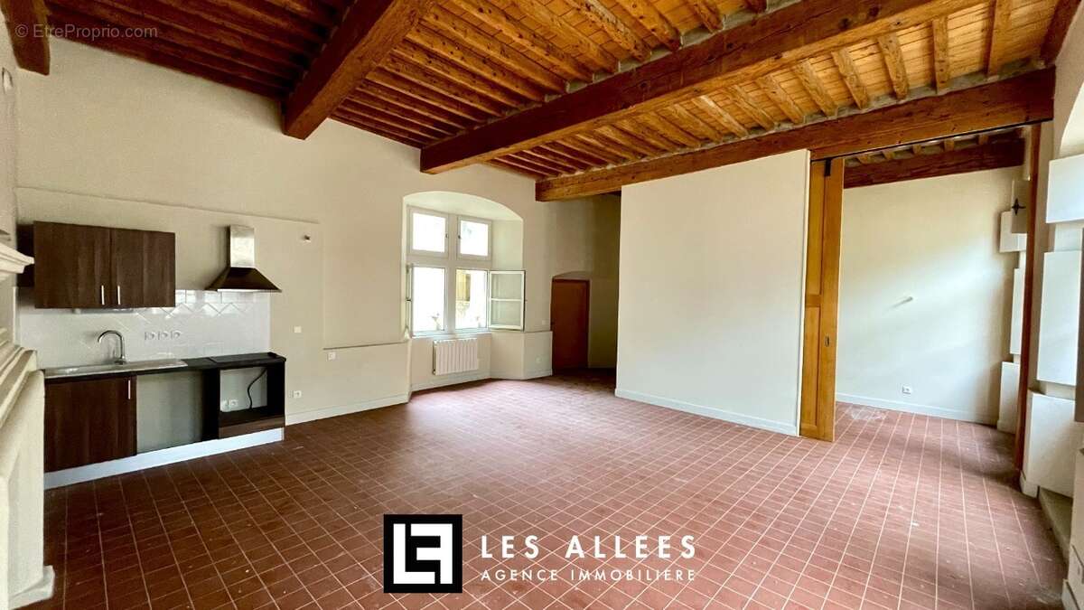 Appartement à VALREAS