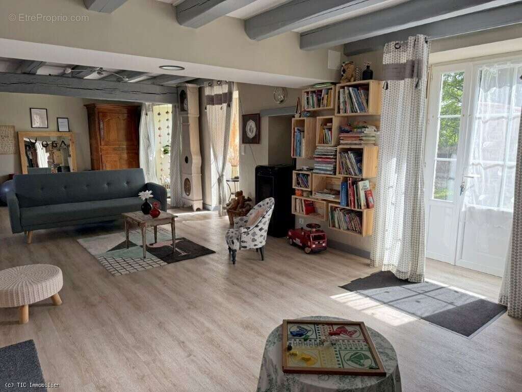 Maison à VILLEFAGNAN