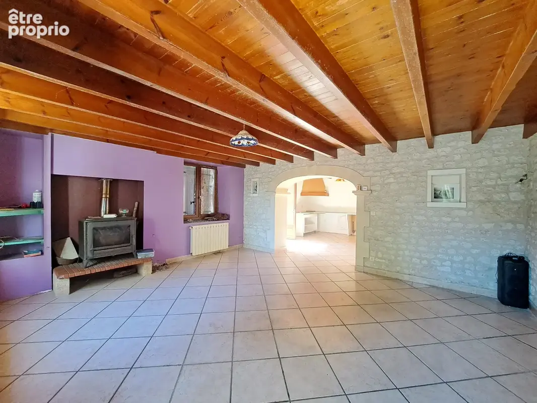Maison 7 pièces 156 m² à vendre à Barret (16300) - photo 2