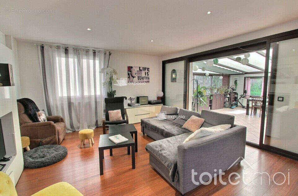 Maison à MAGNY-LES-HAMEAUX