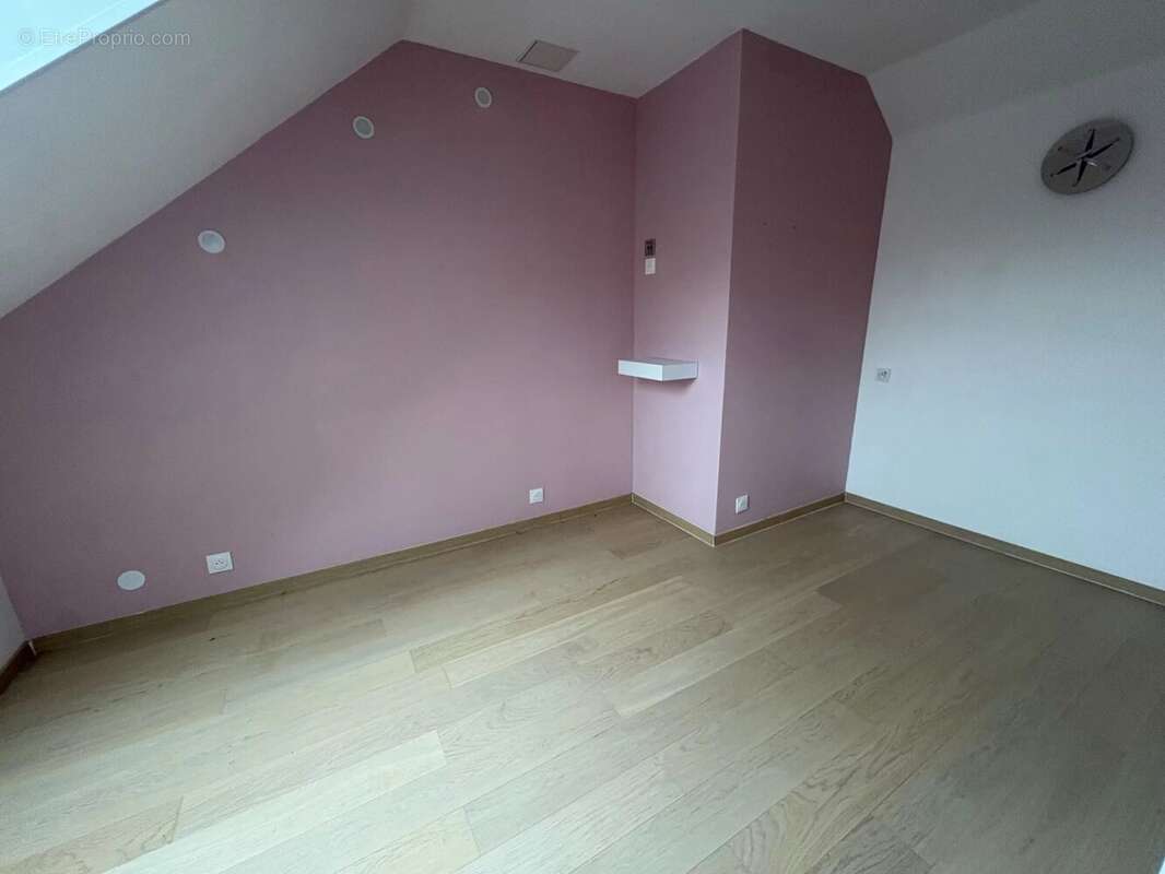 Maison avec dépendances - photo 9