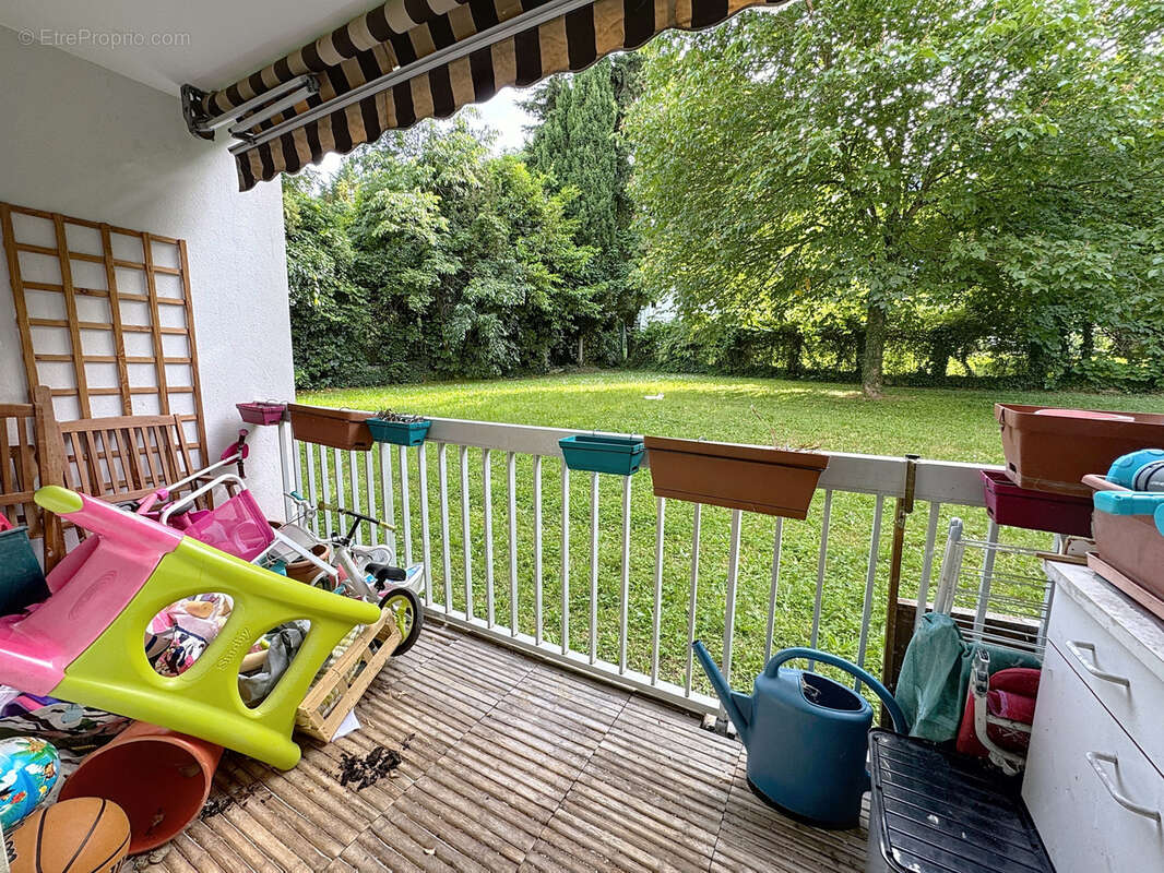 Appartement à SAINT-GENIS-LAVAL