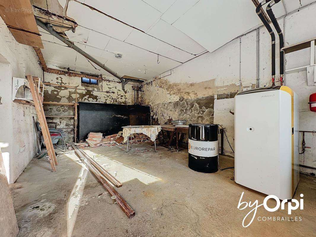 Maison à SAINT-ELOY-LES-MINES