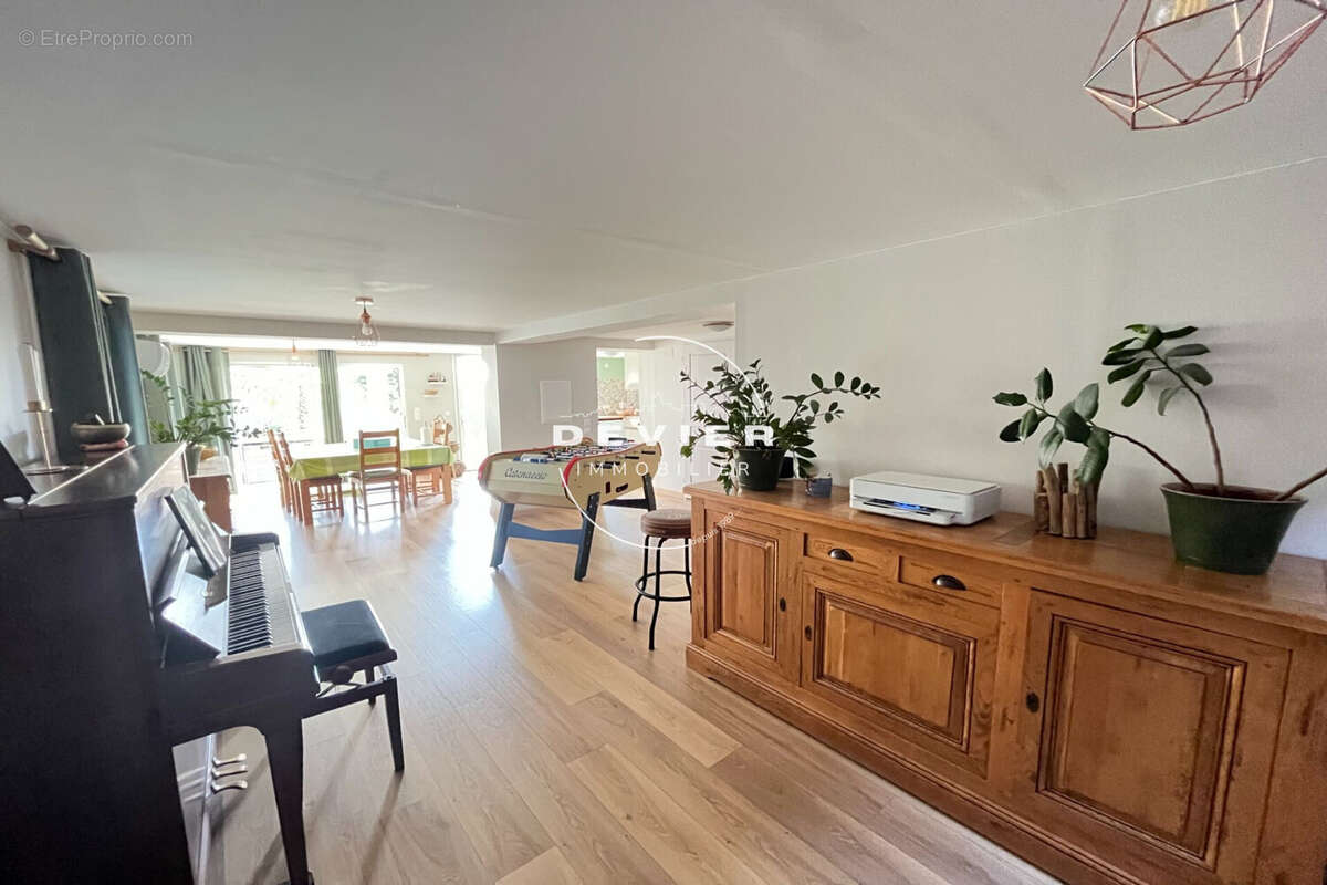 Maison à SAINT-GENIES-DES-MOURGUES