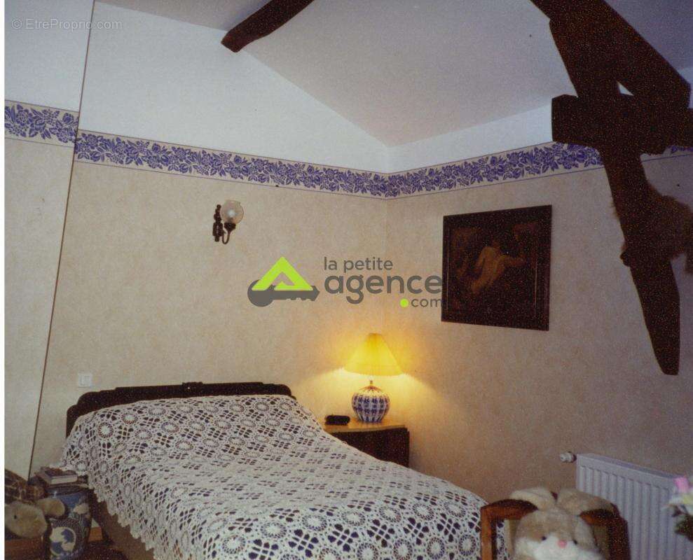 Maison à SAINT-YRIEIX-LA-MONTAGNE