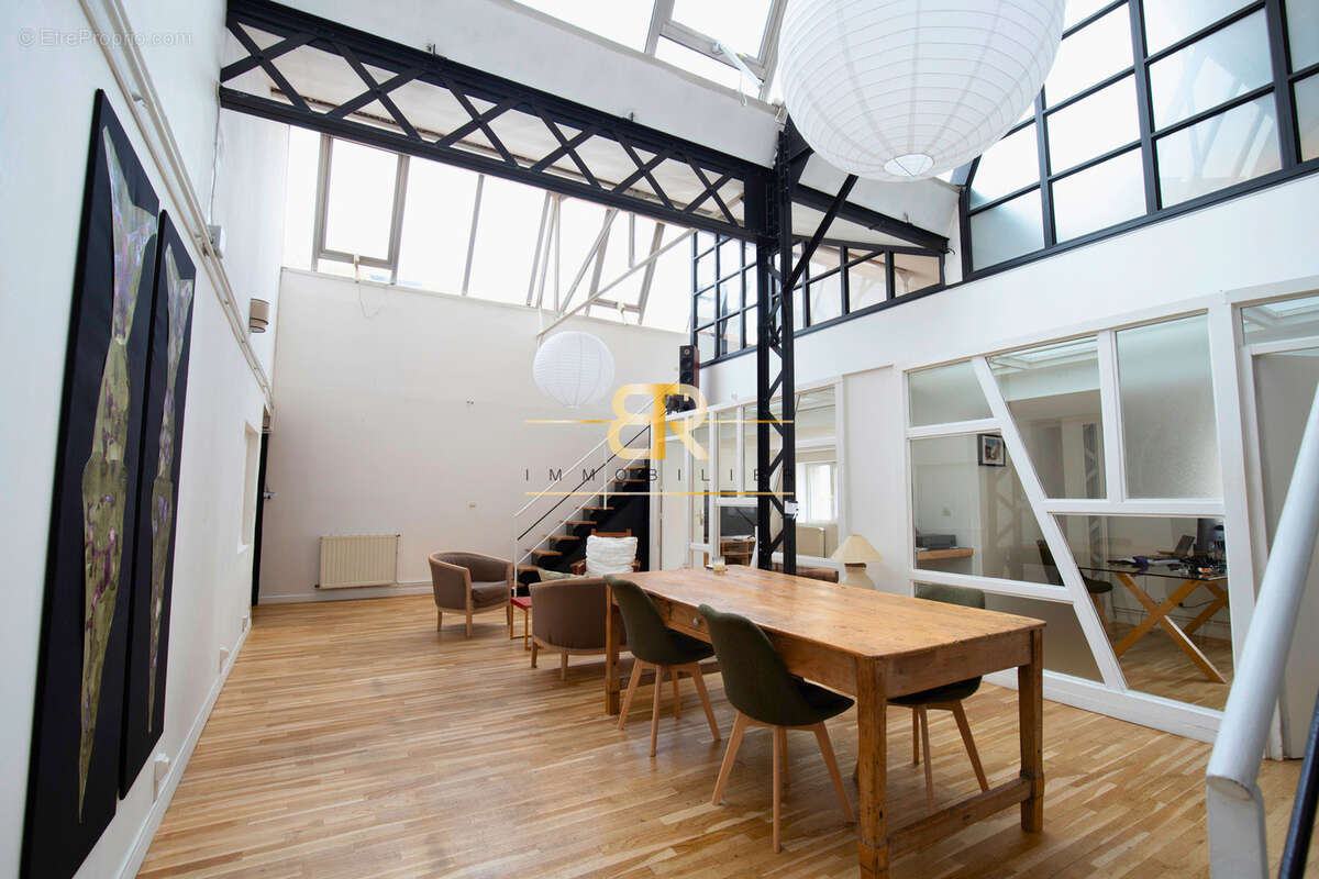 Appartement à PARIS-11E