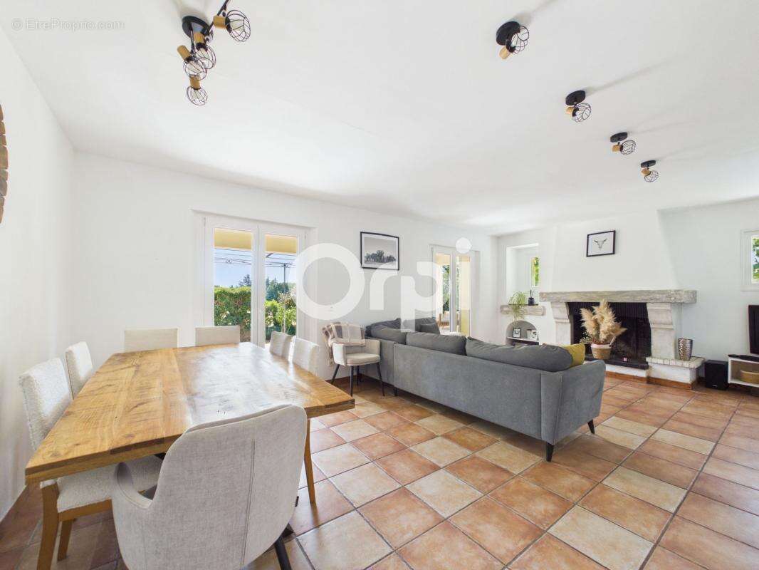Villa individuelle - plain-pied + dependance - piscine / terrasses neuves - jardin clos - calme et sans vis-a-vis - proche villa - photo 3