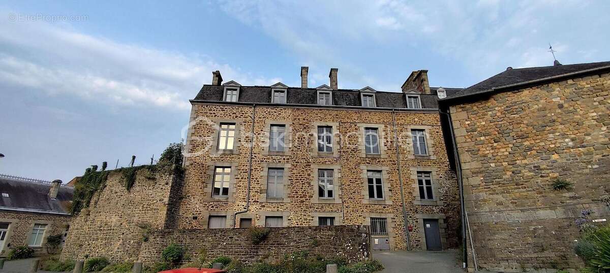 Appartement à FOUGERES