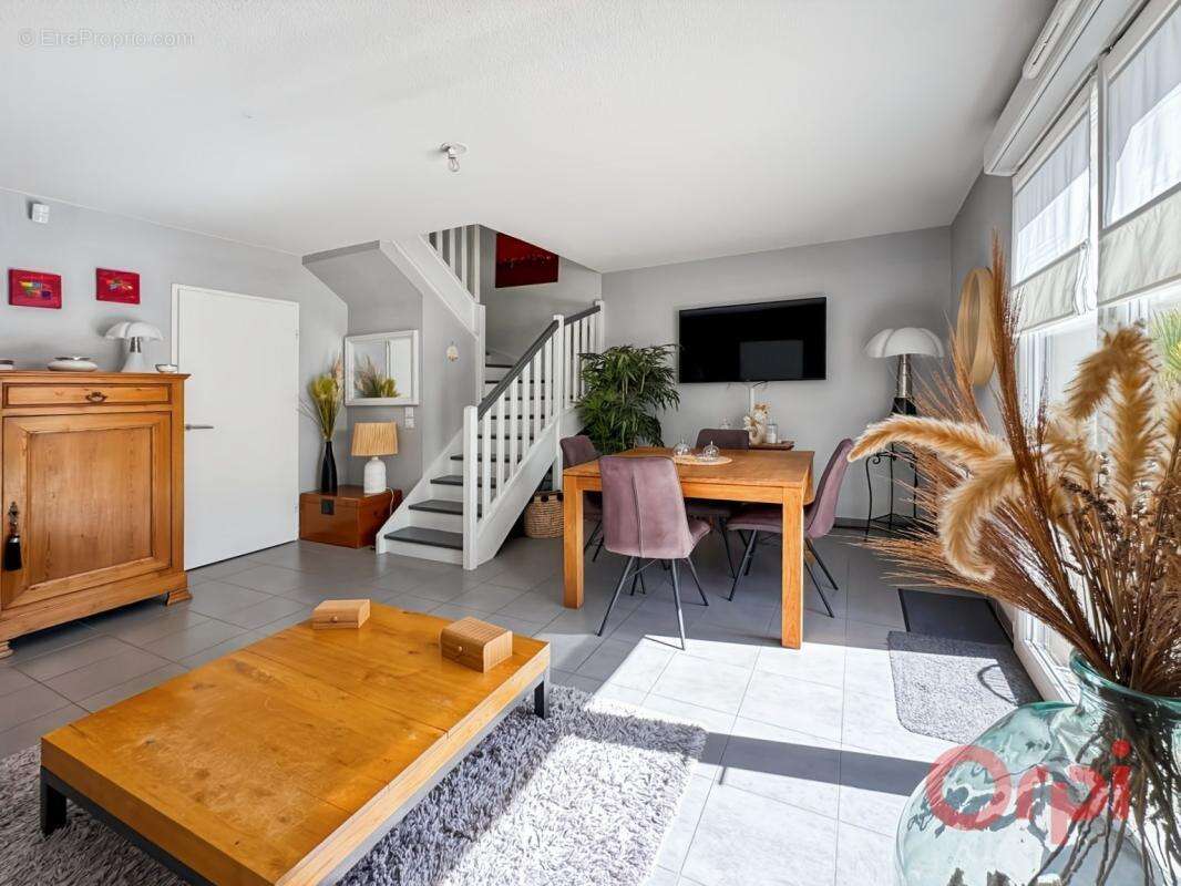 Maison à CHATEAUNEUF-LES-MARTIGUES