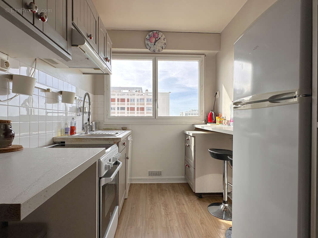 Appartement T4 de 88 m2, 3 chambres, loggia et parking - photo 7