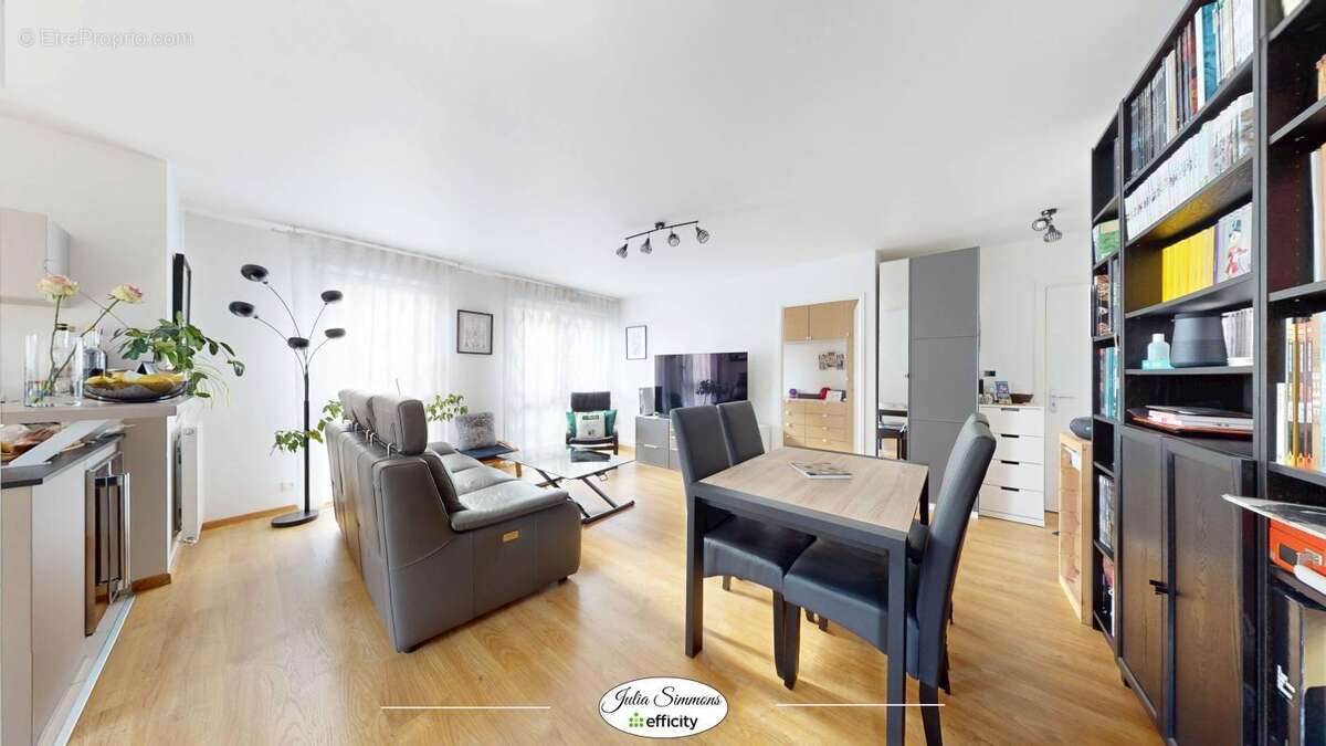 Appartement à MAREIL-MARLY
