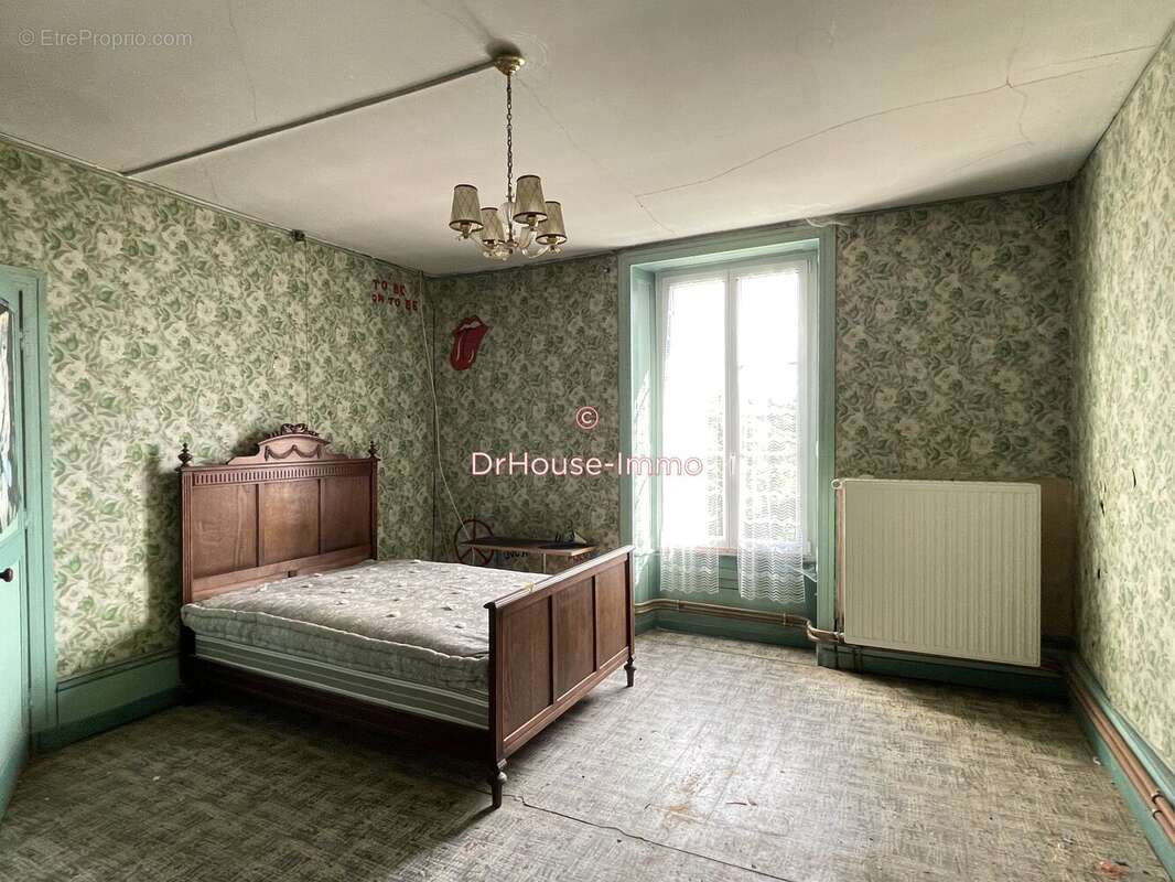 Appartement 310 m² à Monthureux-Sur-Saone  - photo 18