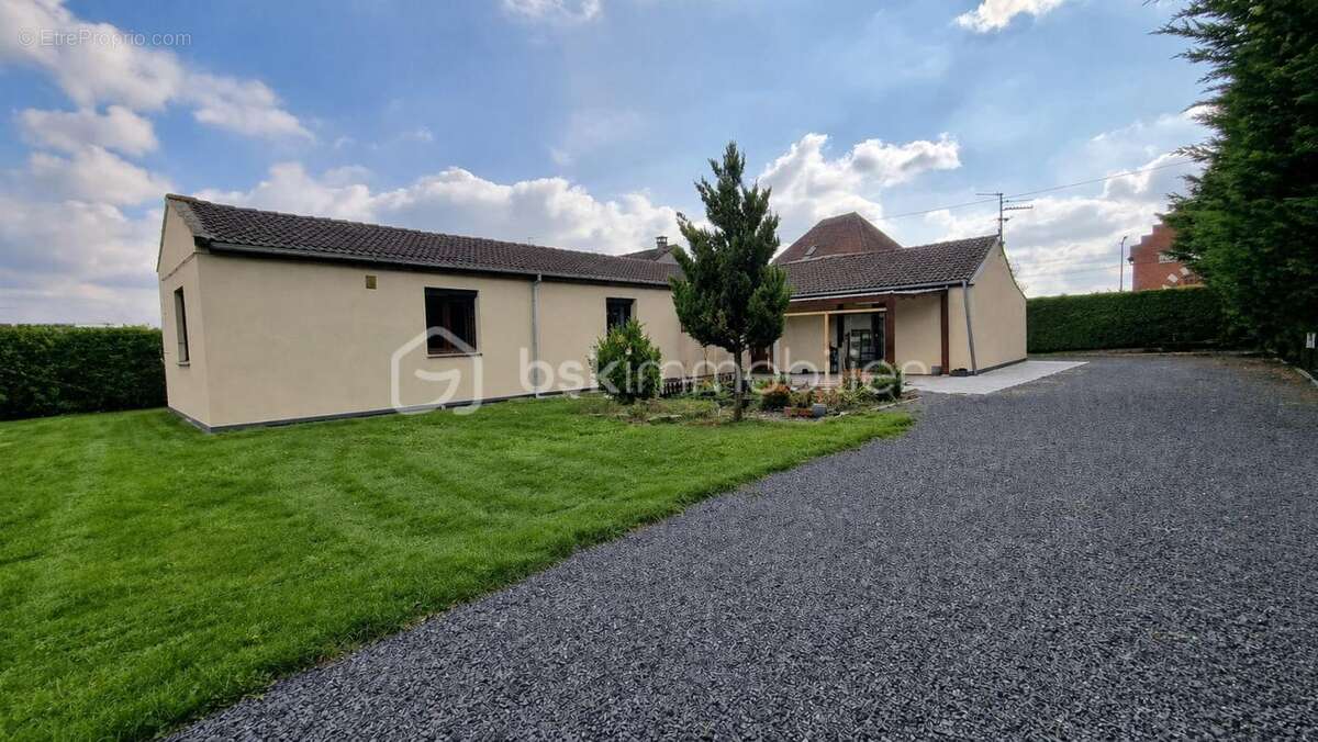  EXCLUSIVITÉ – Plain-Pied individuel de 140 m² sur 1 319 m² de terrain – Performance B & Énorme potentiel ! - photo 2