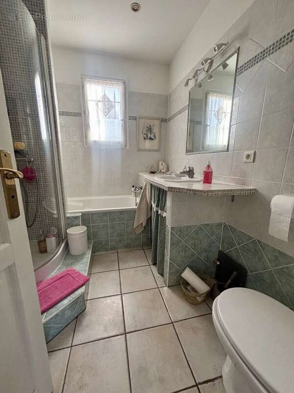 Maison à TOURRETTES