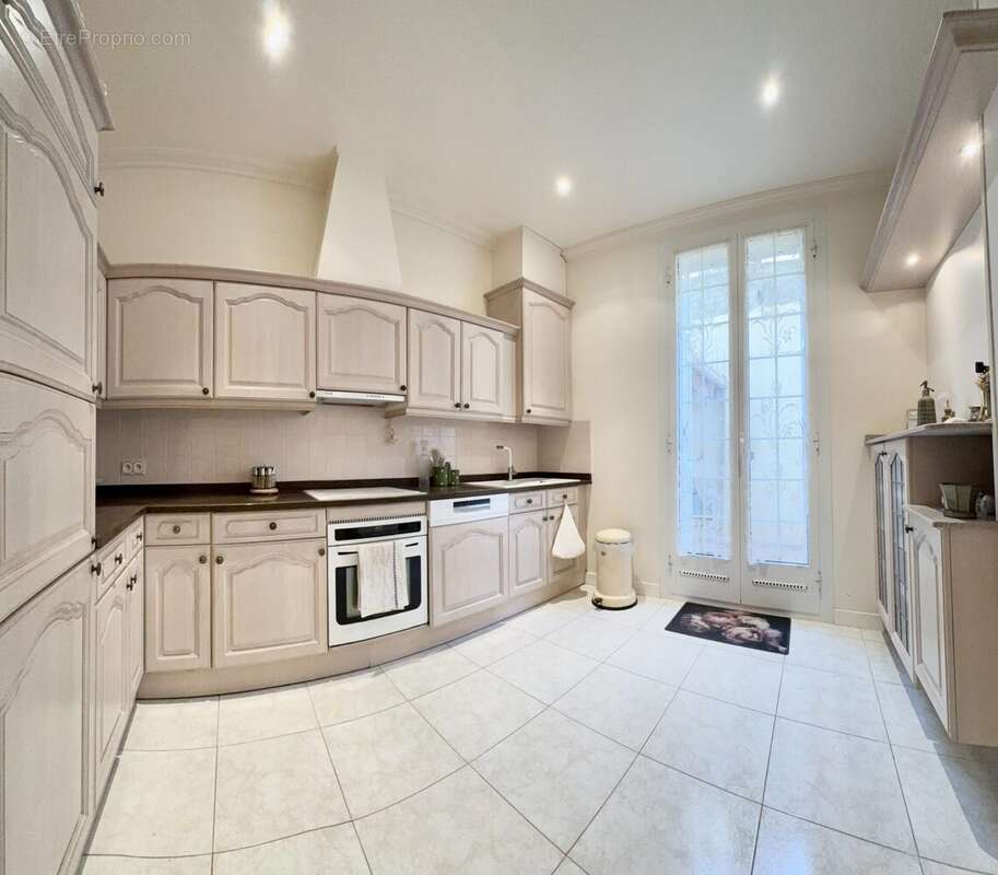 Appartement à BEAUSOLEIL