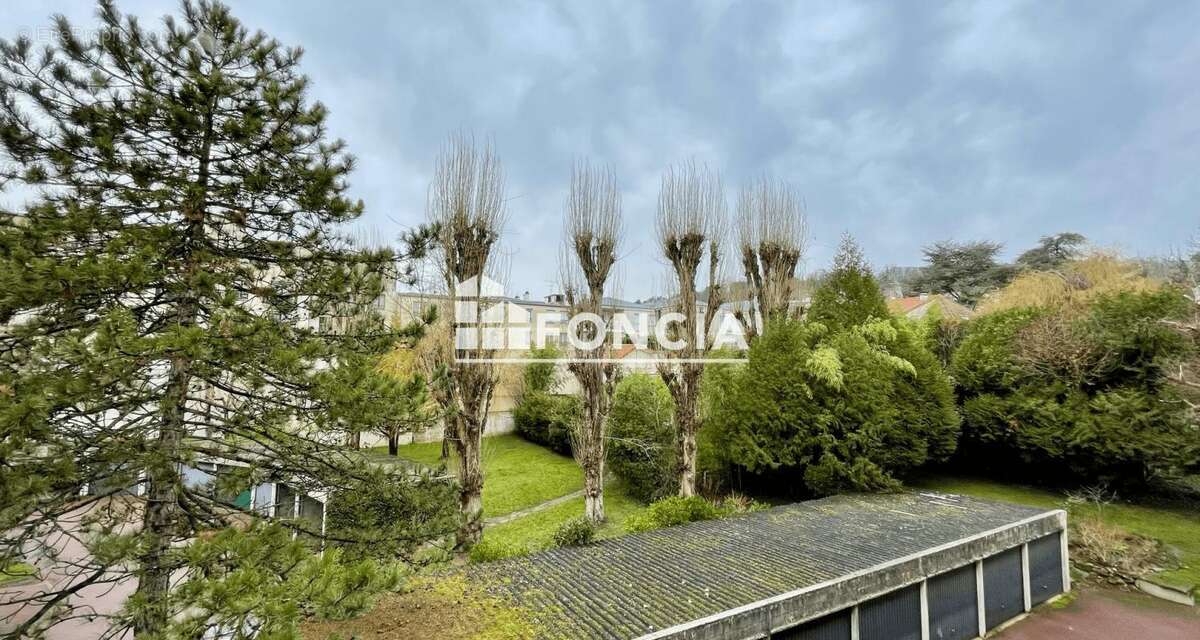 Appartement à LE PLESSIS-ROBINSON