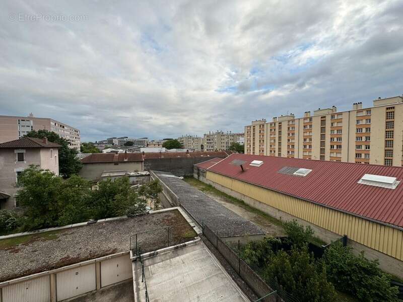 Appartement à VILLEURBANNE