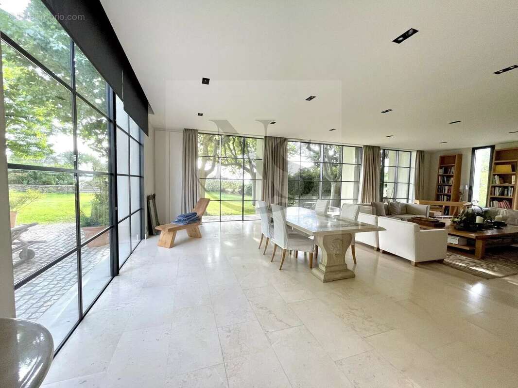 Maison à AIX-EN-PROVENCE