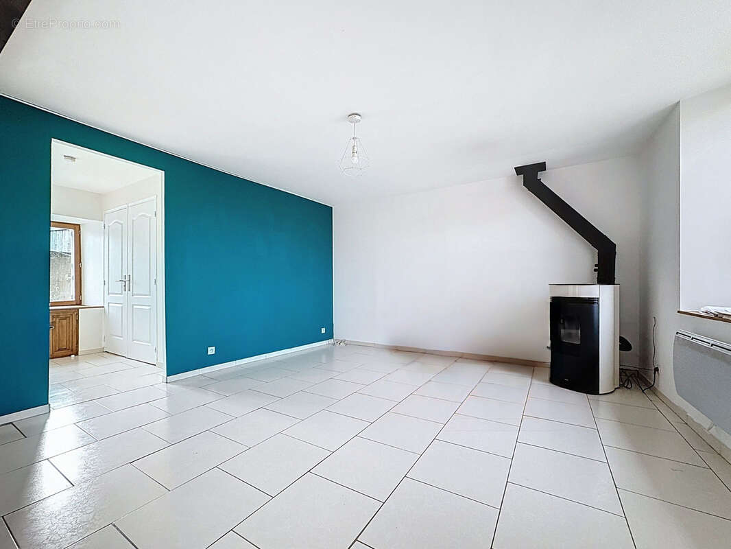 Maison à MONTMIRAIL