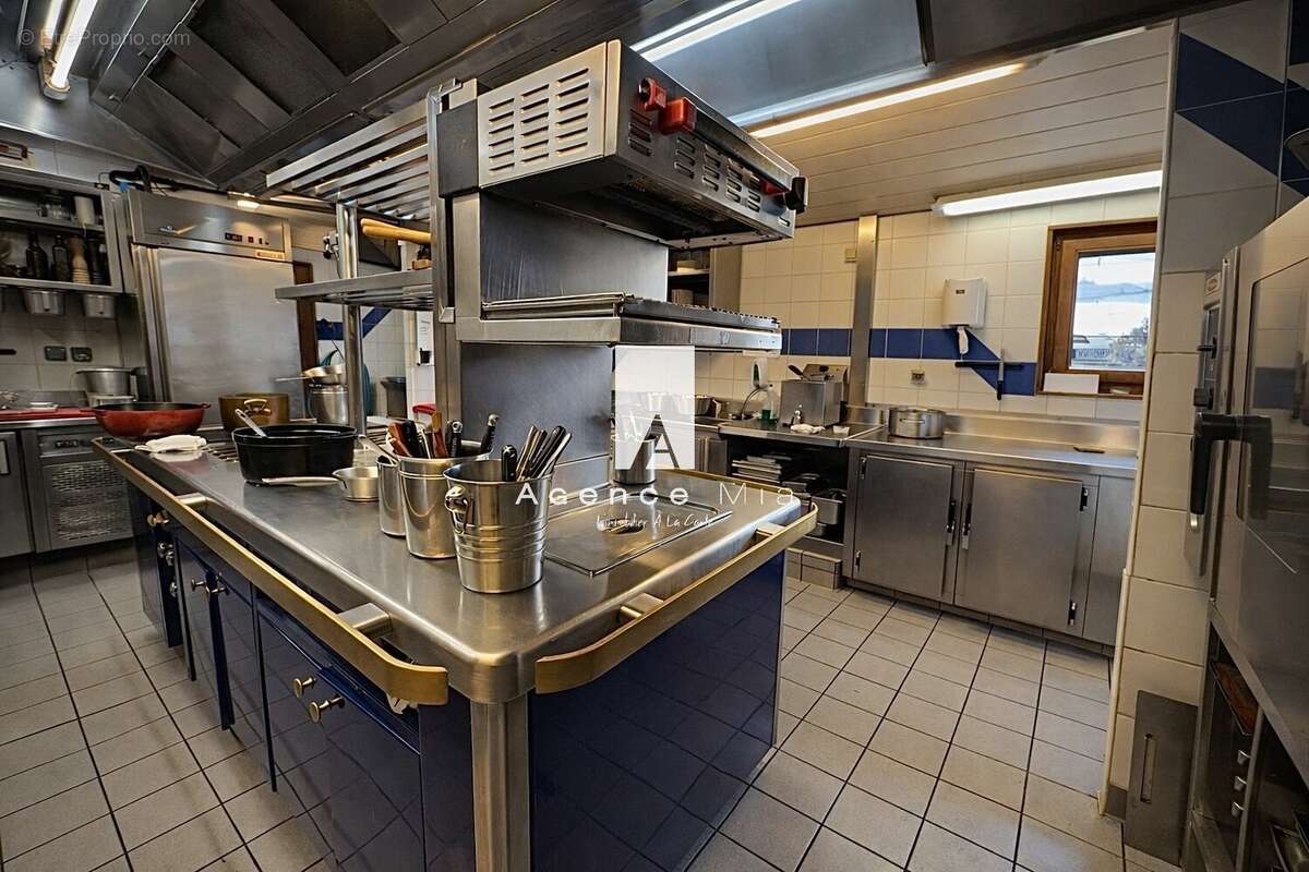 Commerce à DOUVAINE