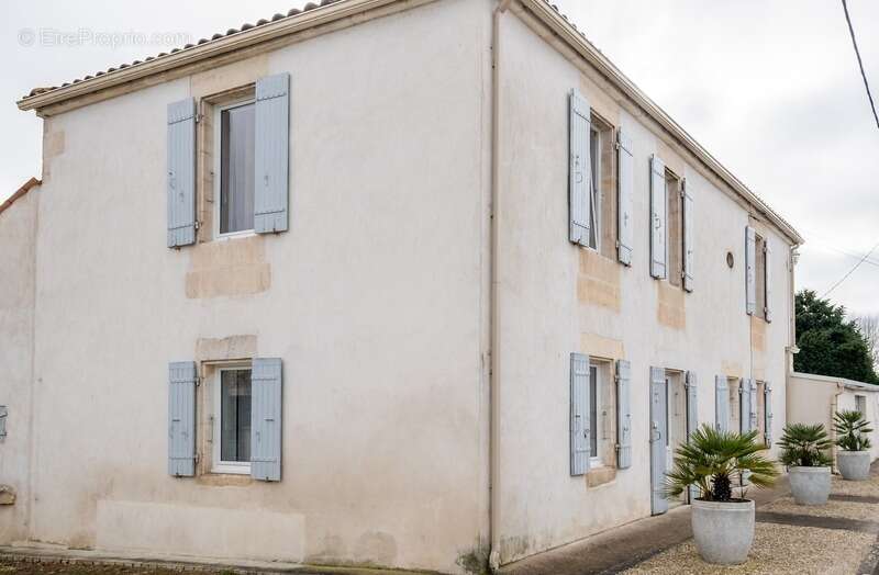 Maison à SAINT-MEDARD-D'AUNIS