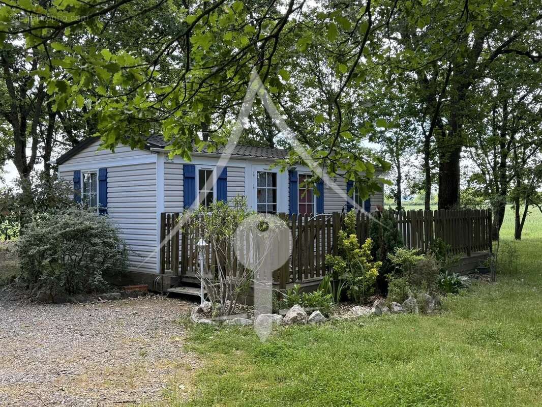 Maison à LAVERNOSE-LACASSE