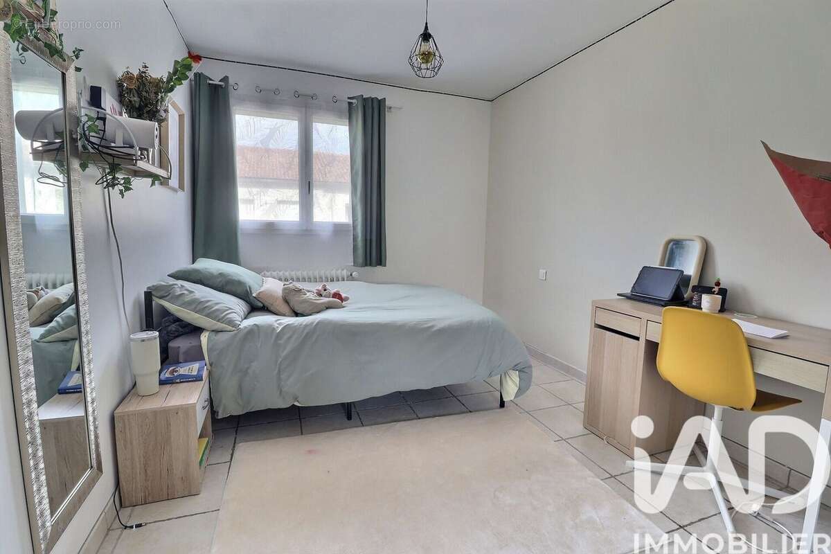 Photo 4 - Appartement à SORGUES