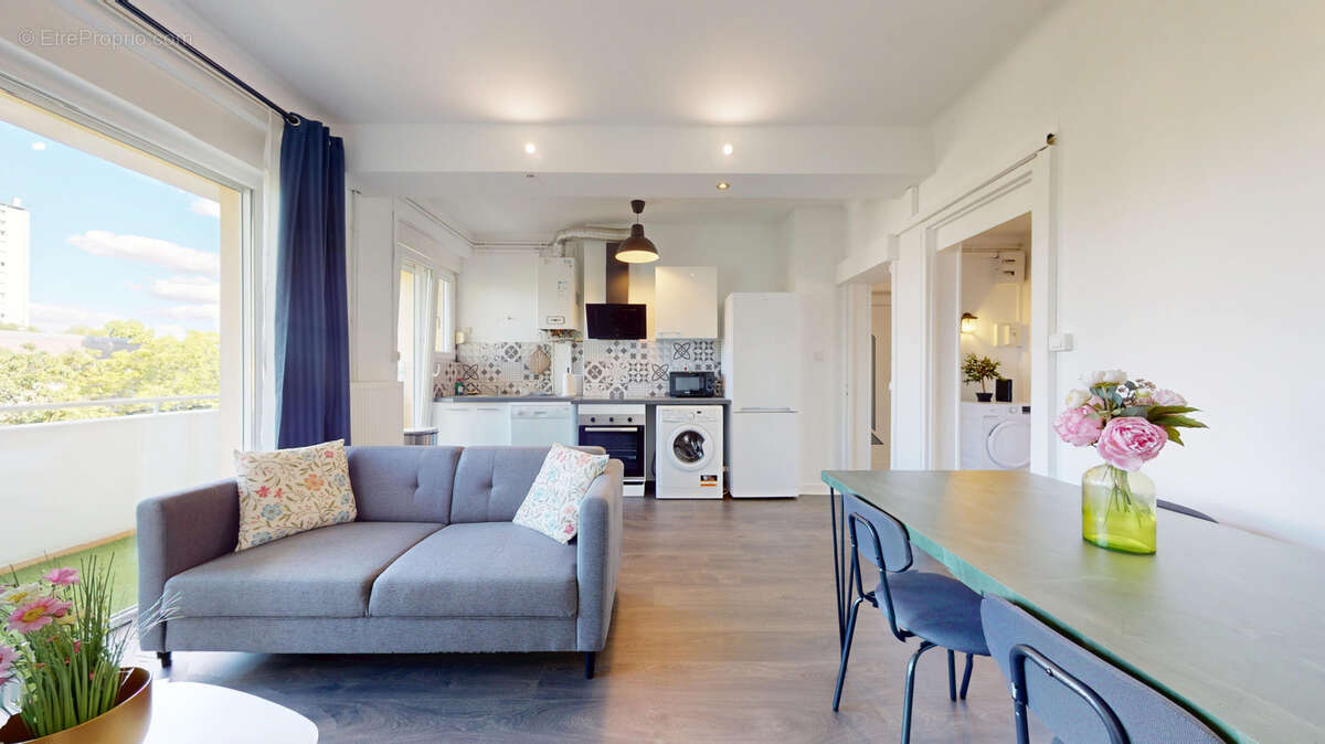 Appartement 84 m² à Metz  - photo 3