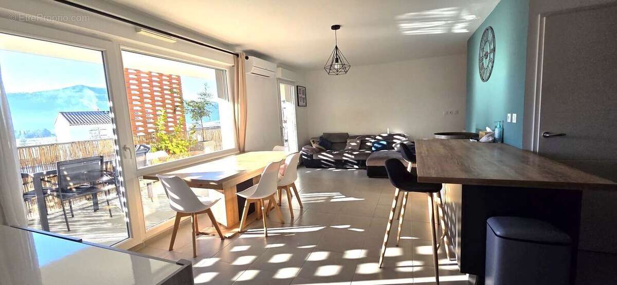 CUGES LES PINS-APPARTEMENT T4-A VENDRE-3 CHAMBRES-DOUBLE - Appartement à CUGES-LES-PINS