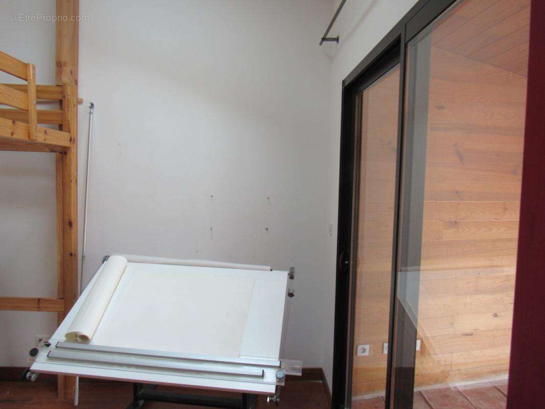 Grande maison medievale  de village entierement renovee dpe en b avec une petite maison qui sert de garage   290000€ - photo 22