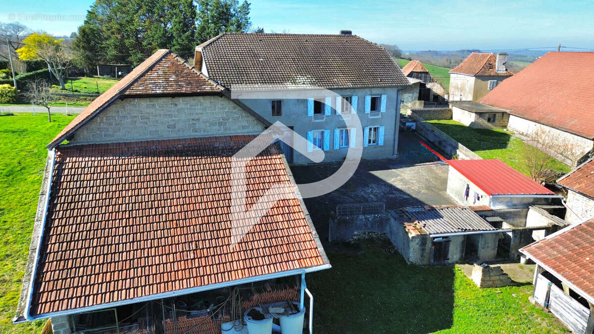 Maison à VIELLESEGURE