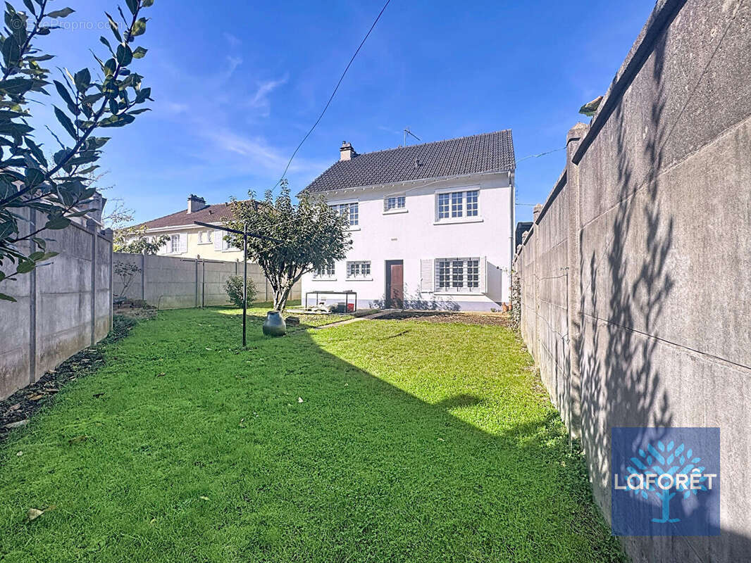 Maison à CHILLY-MAZARIN