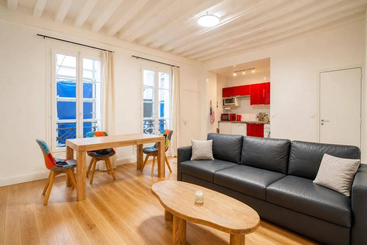 Appartement 2 pièces 42 m² · à Paris-4e · 42 m² · 535 000 €