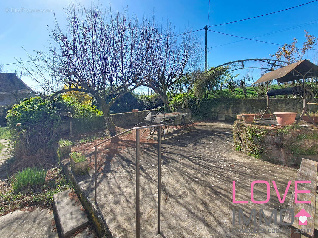 Maison à LA TOUR-DU-PIN