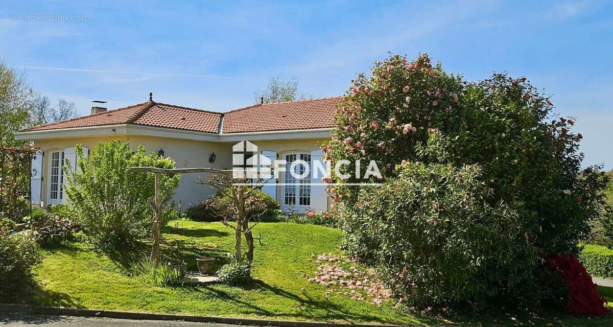 Maison à MOUILLERON-LE-CAPTIF